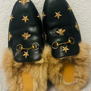 Black and Gold Women's Loafers with Fur Lining